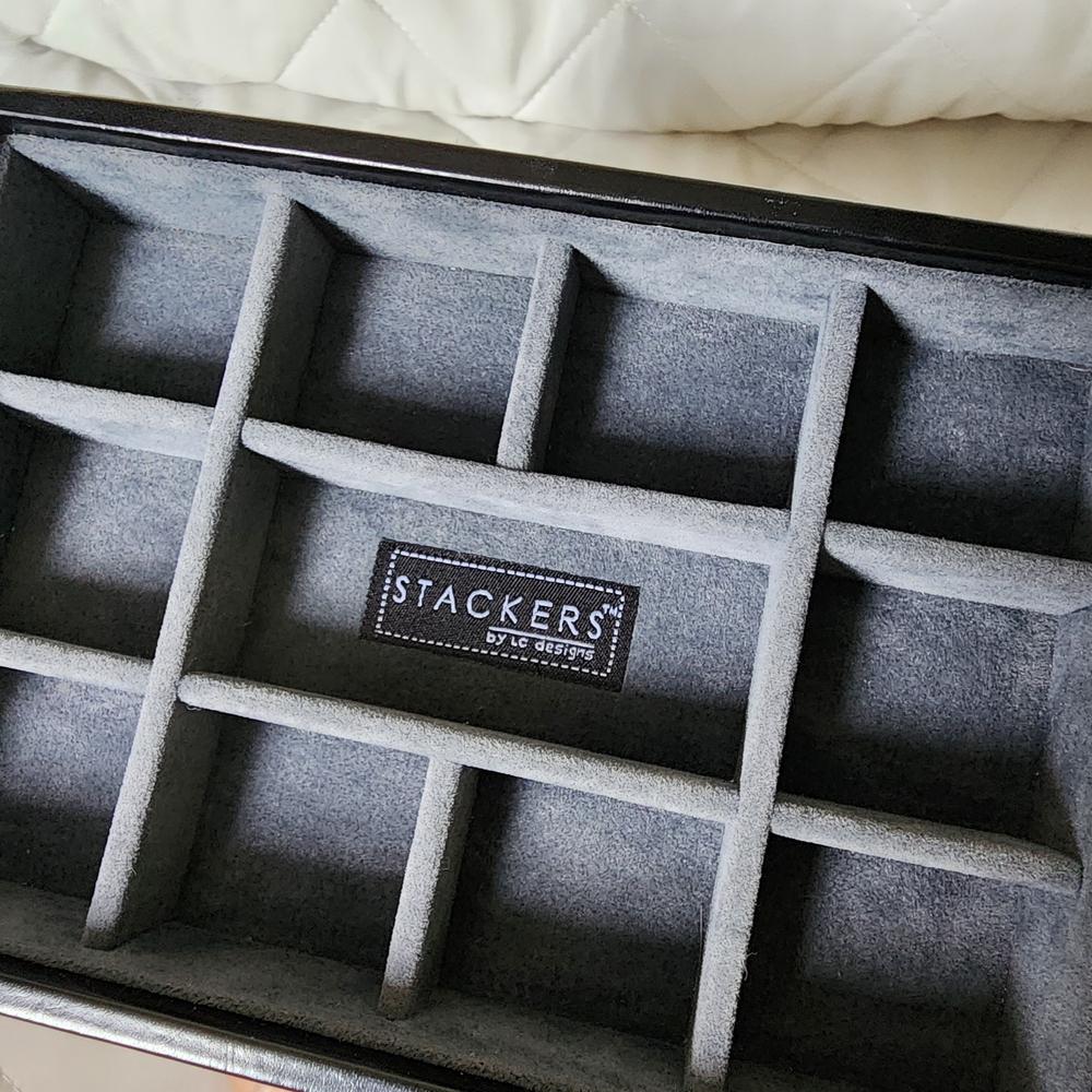 GUC ✅️ Jewelry Tray Organizer Box - Picture 4 of 7
